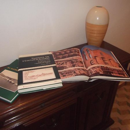 Il Giardino Del Nespolo Bed & Breakfast Alghero Bagian luar foto