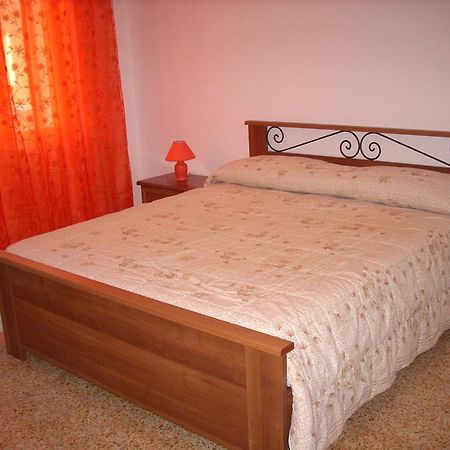 Il Giardino Del Nespolo Bed & Breakfast Alghero Bagian luar foto