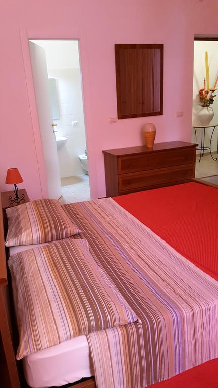 Il Giardino Del Nespolo Bed & Breakfast Alghero Bagian luar foto